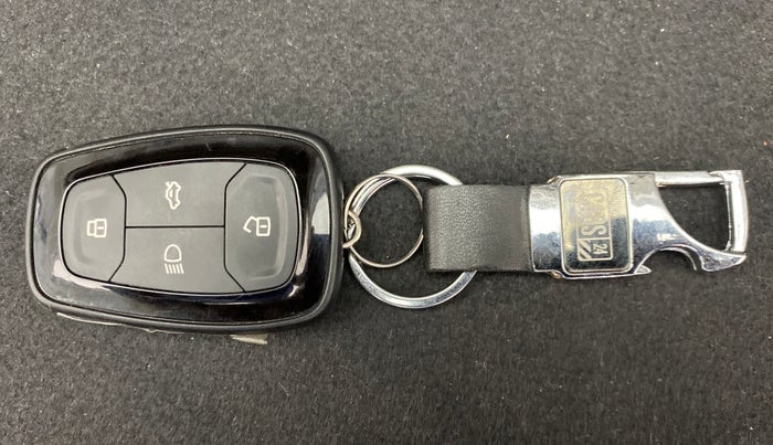2019 Tata NEXON XZA+ 1.5, Diesel, Automatic, 25,901 km, Key Close Up