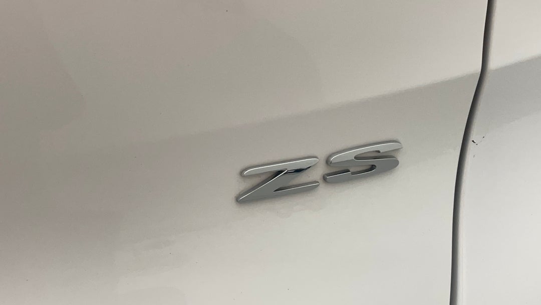 Badge (Boot Right Side)