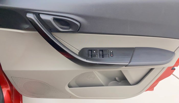 2019 Tata Tiago XT PETROL, Petrol, Manual, 81,432 km, Driver Side Door Panels Control