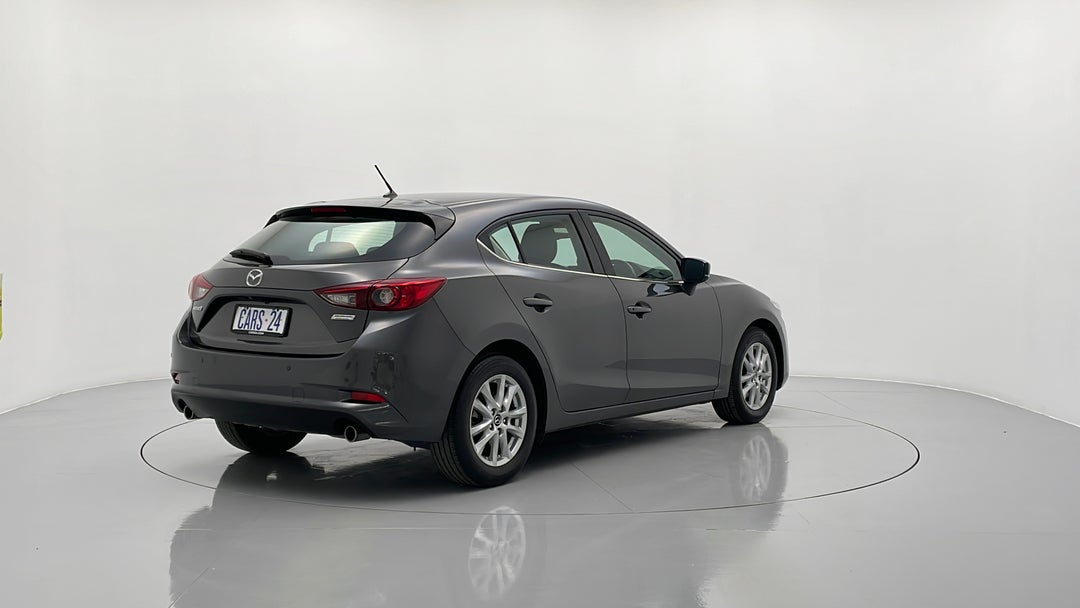 Right Back Diagonal (45- Degree) View