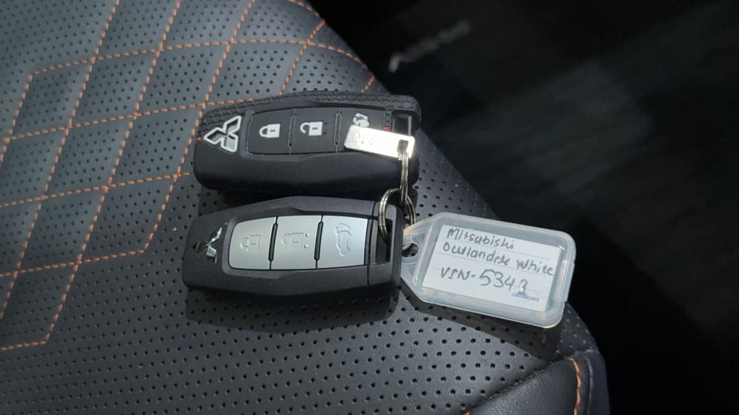 2024 Mitsubishi Outlander Phev Exceed Tour 5+2 St (AWD), Automatic, 20931 km, Key Close-up