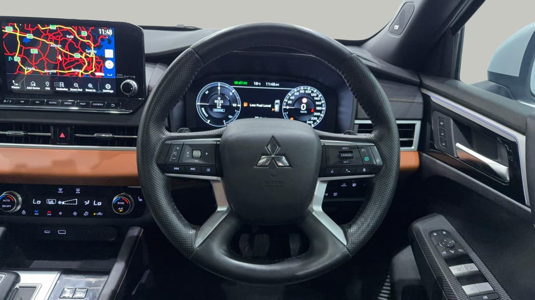 2024 Mitsubishi Outlander Phev Exceed Tour 5+2 St (AWD), Automatic, 20931 km, Steering Wheel Close-up