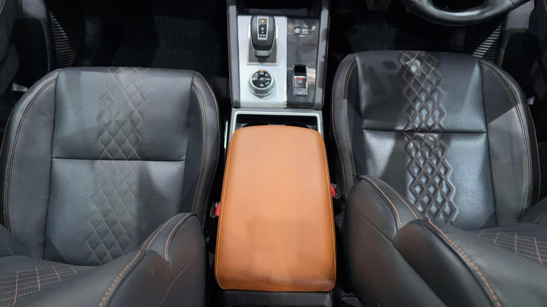 2024 Mitsubishi Outlander Phev Exceed Tour 5+2 St (AWD), Automatic, 20931 km, Center Console