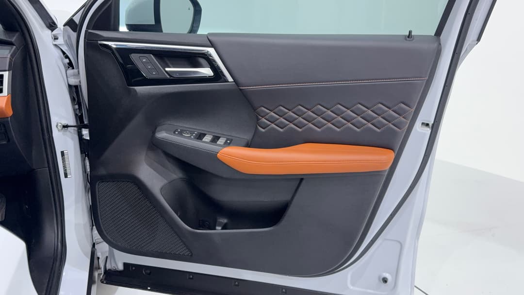 2024 Mitsubishi Outlander Phev Exceed Tour 5+2 St (AWD), Automatic, 20931 km, Speaker View