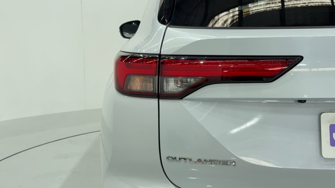 2024 Mitsubishi Outlander Phev Exceed Tour 5+2 St (AWD), Automatic, 20931 km, Badge (Boot Left Side)