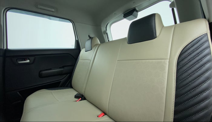 2019 Maruti New Wagon-R VXI 1.0 AMT, Petrol, Automatic, 28,633 km, Right Side Rear Door Cabin