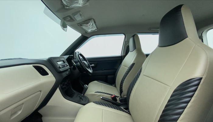 2019 Maruti New Wagon-R VXI 1.0 AMT, Petrol, Automatic, 28,633 km, Right Side Front Door Cabin