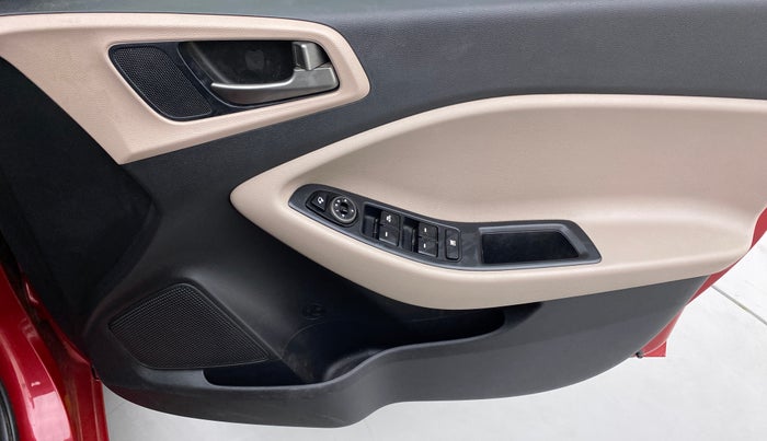 2017 Hyundai Elite i20 ASTA 1.2 (O), Petrol, Manual, 28,392 km, Driver Side Door Panels Control