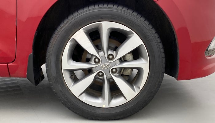 2017 Hyundai Elite i20 ASTA 1.2 (O), Petrol, Manual, 28,392 km, Right Front Wheel