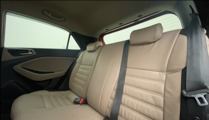 2017 Hyundai Elite i20 ASTA 1.2 (O), Petrol, Manual, 28,392 km, Right Side Rear Door Cabin