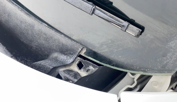 2021 Hyundai NEW I20 ASTA (O) 1.2 MT DUAL TONE, Petrol, Manual, 4,329 km, Bonnet (hood) - Cowl vent panel has minor damage