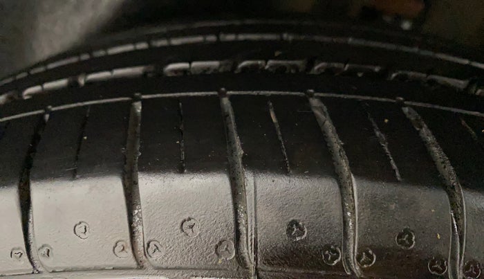 2022 KIA SELTOS HTX PETROL 1.5, Petrol, Manual, 14,296 km, Left Rear Tyre Tread