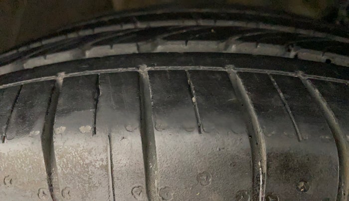 2022 KIA SELTOS HTX PETROL 1.5, Petrol, Manual, 14,296 km, Left Front Tyre Tread