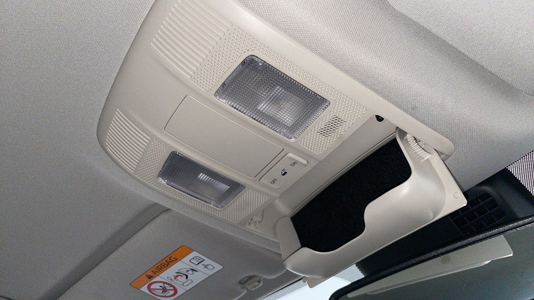 On-Roof Controls/Sunglass holder