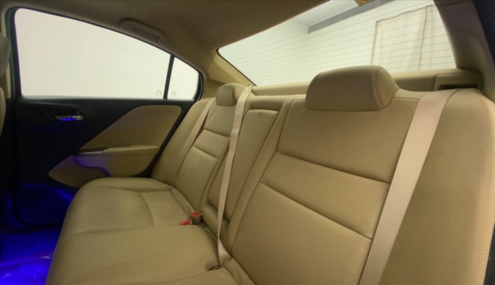 2015 Honda City 1.5L I-VTEC VX (O) MT, Petrol, Manual, 29,479 km, Right Side Rear Door Cabin