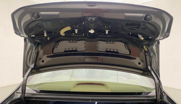 2015 Honda City 1.5L I-VTEC VX (O) MT, Petrol, Manual, 29,479 km, Boot Door Open