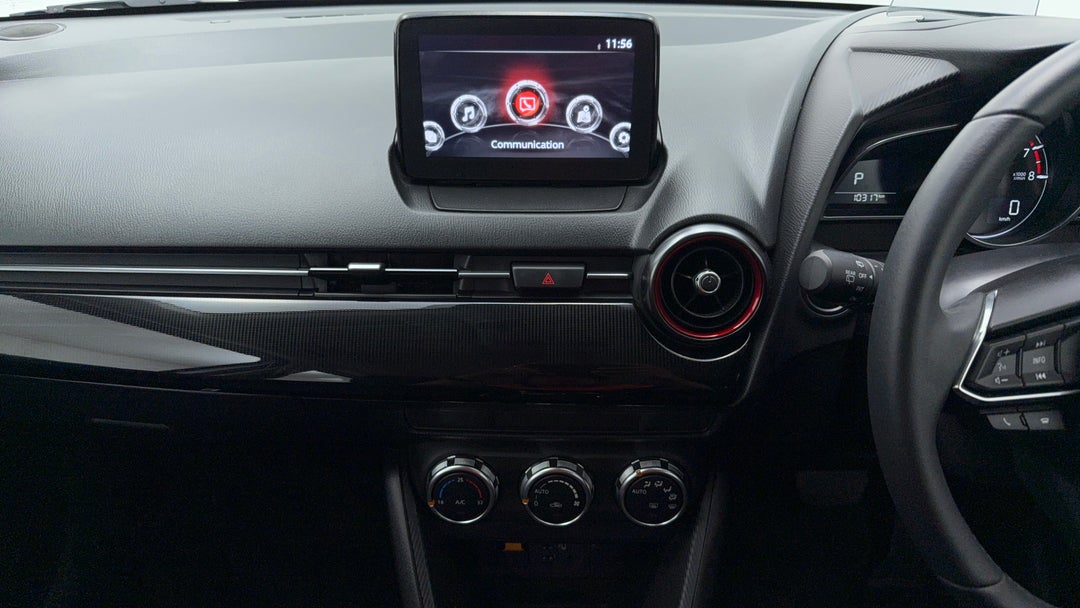 2024 Mazda 2 G15 Evolve, Automatic, 10317 km, Center Console