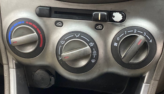 2011 Hyundai i10 MAGNA 1.2, Petrol, Manual, 84,641 km, AC Unit - Directional switch has minor damage
