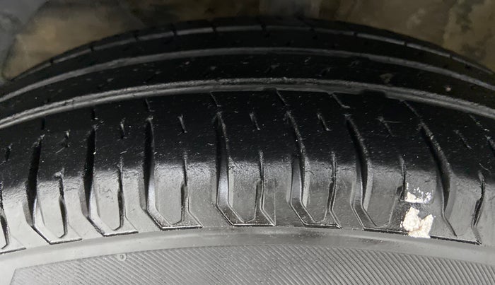 2017 Maruti Dzire VXI, Petrol, Manual, 24,286 km, Left Front Tyre Tread