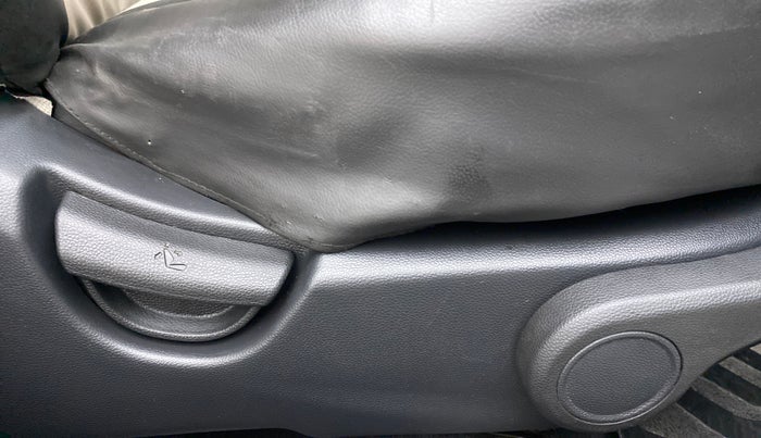 2015 Hyundai Grand i10 ASTA (O) 1.2 KAPPA VTVT, Petrol, Manual, 45,901 km, Driver Side Adjustment Panel