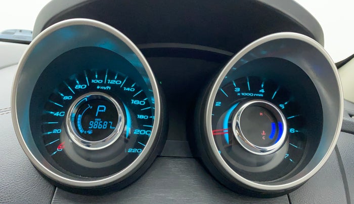 2018 Mahindra XUV500 W11 (O) AT, Diesel, Automatic, 98,855 km, Odometer Image
