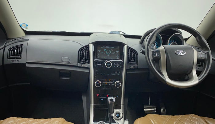 2018 Mahindra XUV500 W11 (O) AT, Diesel, Automatic, 98,855 km, Dashboard