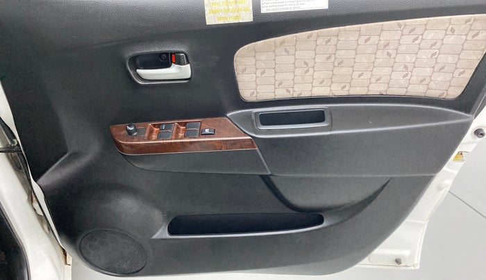 2015 Maruti Wagon R 1.0 VXI AMT, Petrol, Automatic, 9,032 km, Driver Side Door Panels Control