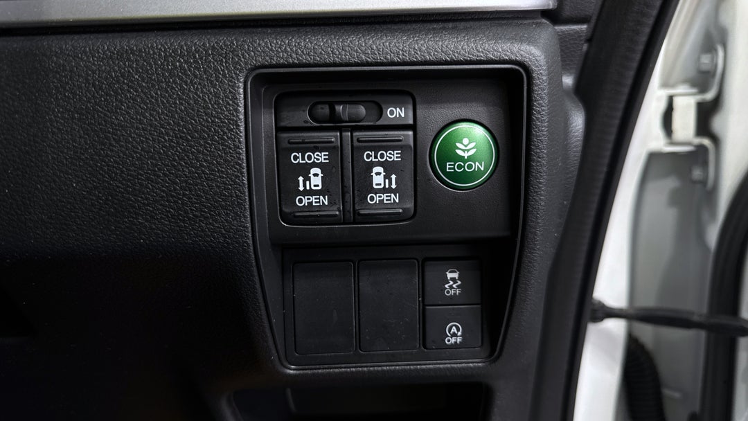 2017 Honda Odyssey Vti-l, Automatic, 106010 km, Utility Switches/Buttons