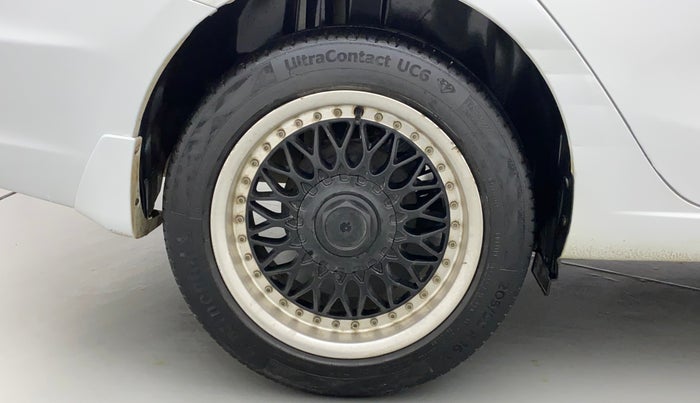 2016 Maruti Ciaz VDI+ SHVS, Diesel, Manual, 1,11,958 km, Right Rear Wheel