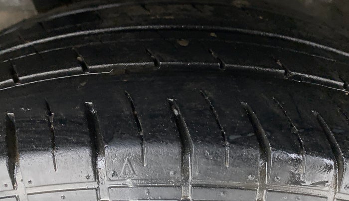 2014 Honda Brio 1.2 VX MT I VTEC, Petrol, Manual, 53,652 km, Right Rear Tyre Tread