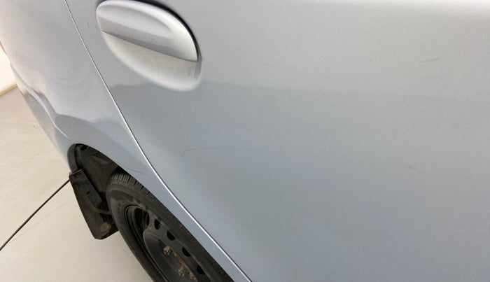 2011 Toyota Etios G, Petrol, Manual, 77,786 km, Right rear door - Slightly dented