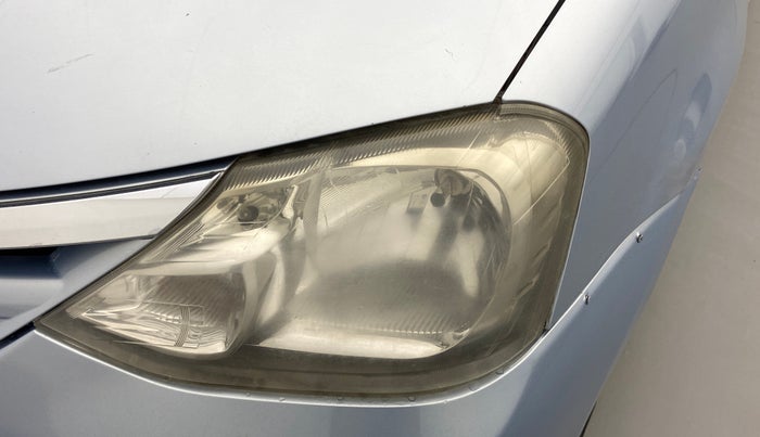 2011 Toyota Etios G, Petrol, Manual, 77,786 km, Left headlight - Faded