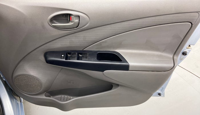 2011 Toyota Etios G, Petrol, Manual, 77,786 km, Driver Side Door Panels Control