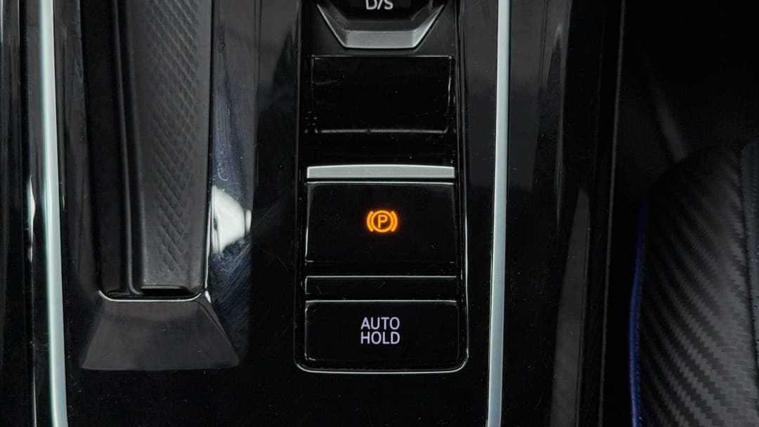 2024 Volkswagen Golf R, Automatic, 17449 km, Handbrake