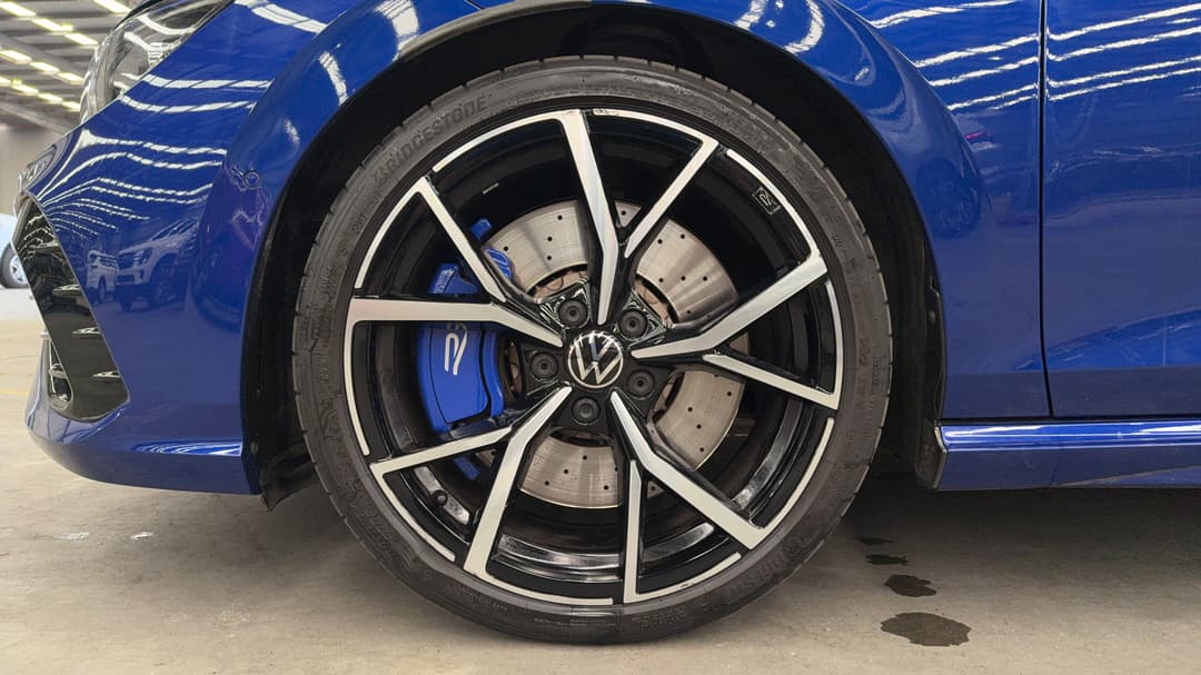 2024 Volkswagen Golf R, Automatic, 17449 km, Left Front Wheel