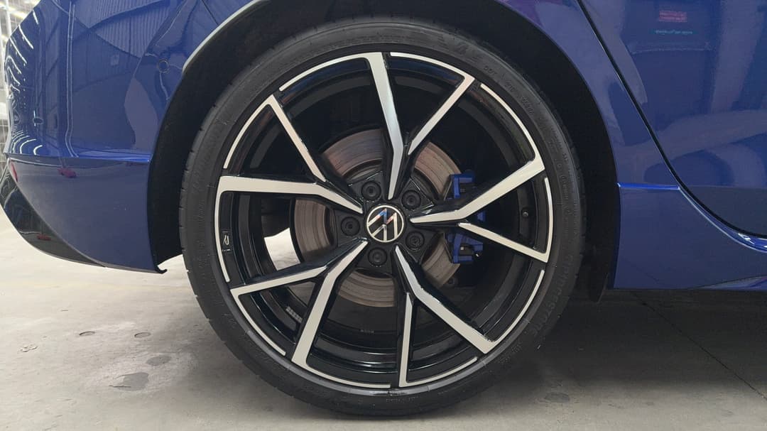 2024 Volkswagen Golf R, Automatic, 17449 km, Right Rear Wheel