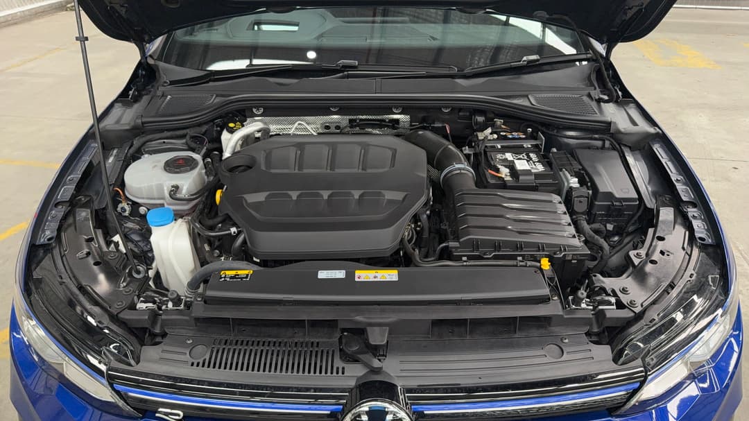 2024 Volkswagen Golf R, Automatic, 17449 km, Open Bonnet (Engine)