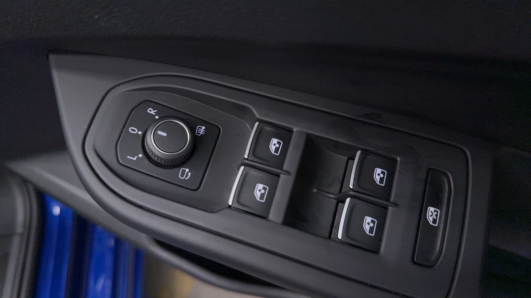 2024 Volkswagen Golf R, Automatic, 17449 km, Drivers Side Door Panel Controls