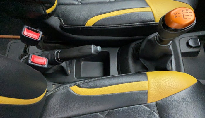 2018 Renault Kwid CLIMBER 1.0, Petrol, Manual, 53,785 km, Gear Lever