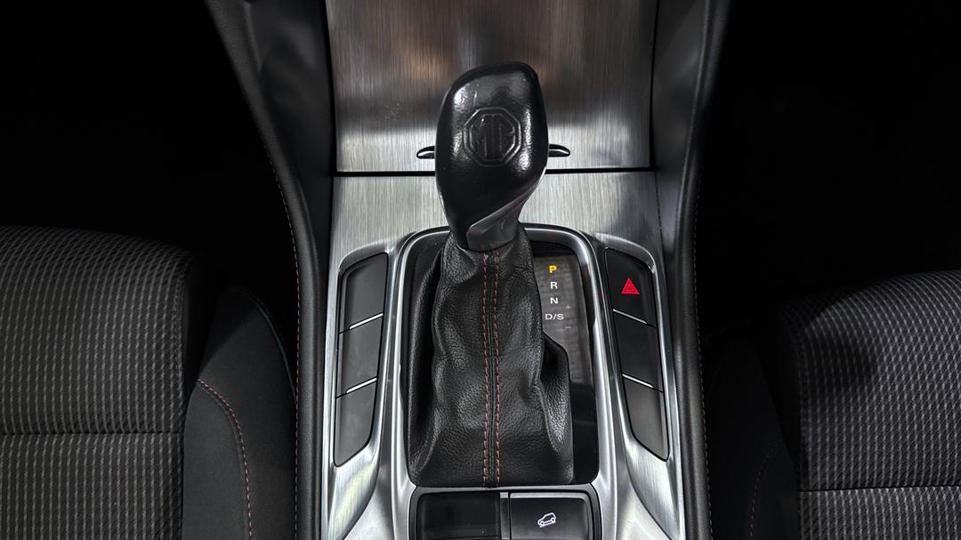 2021 MG HS Core, Automatic, 63470 km, Gear Lever 