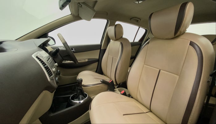 2010 Hyundai i20 SPORTZ 1.2, Petrol, Manual, 74,657 km, Right Side Front Door Cabin