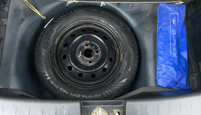2013 Maruti Swift VDI, Diesel, Manual, 1,22,629 km, Spare Tyre