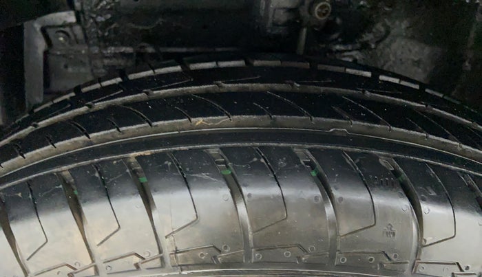2013 Maruti Swift VDI, Diesel, Manual, 1,22,629 km, Left Front Tyre Tread