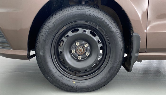 2019 Volkswagen Ameo Trendline 1.0, Petrol, Manual, 37,487 km, Left Front Wheel