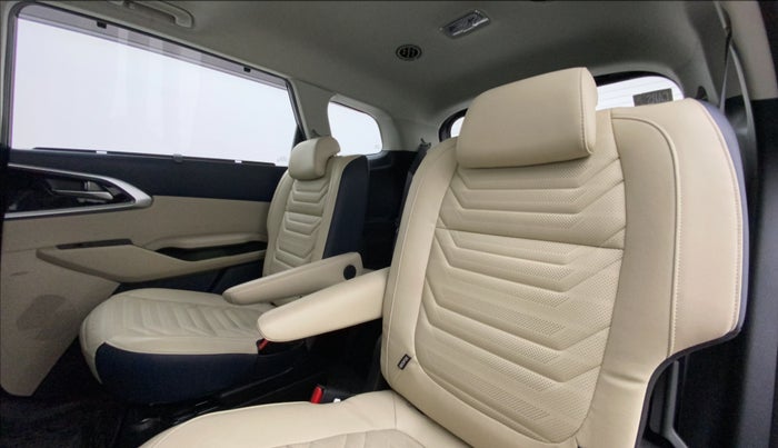 2022 KIA CARENS LUXURY PLUS 1.4 PETROL 6 STR, Petrol, Manual, 4,710 km, Right Side Rear Door Cabin