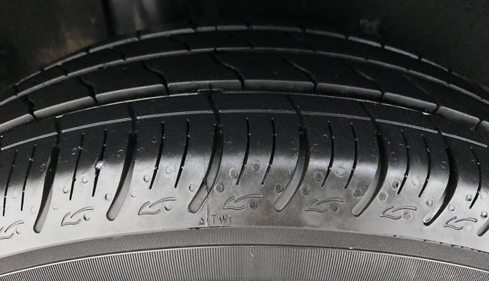 2019 Maruti Baleno DELTA 1.2 K12, Petrol, Manual, 25,843 km, Right Rear Tyre Tread