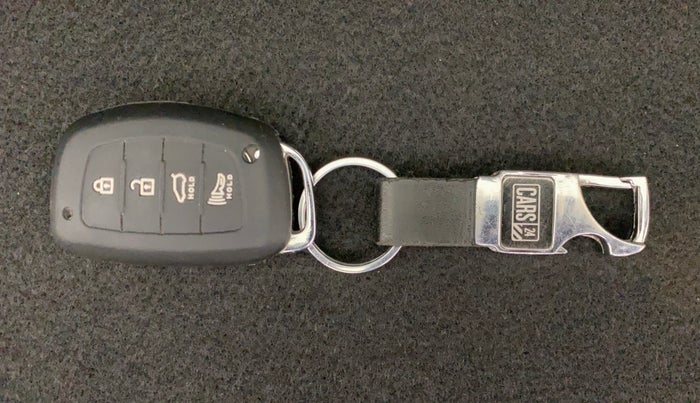 2021 Hyundai NEW I20 ASTA (O) 1.5 CRDI MT, Diesel, Manual, 40,974 km, Key Close Up