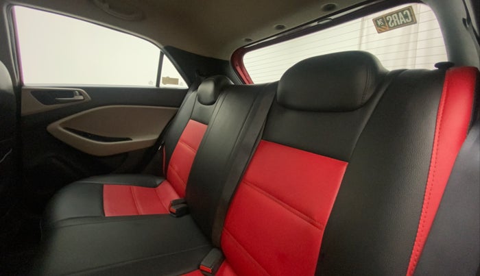2016 Hyundai Elite i20 SPORTZ 1.2, Petrol, Manual, 53,377 km, Right Side Rear Door Cabin
