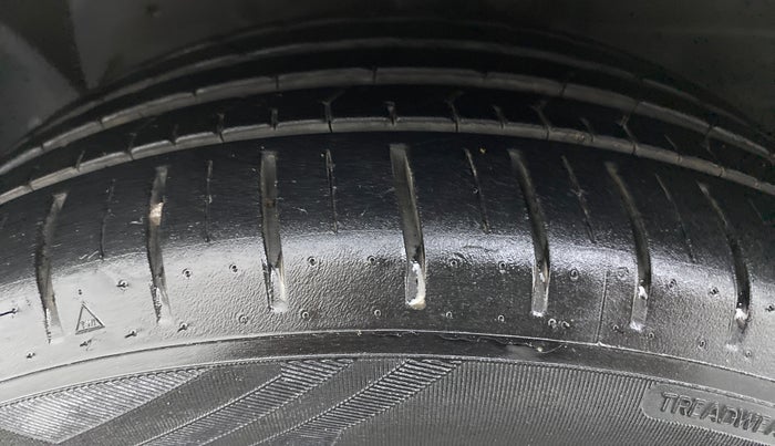 2018 Ford Figo Aspire 1.5 TITANIUM DIESEL, Diesel, Manual, 37,167 km, Left Front Tyre Tread