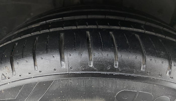 2018 Ford Figo Aspire 1.5 TITANIUM DIESEL, Diesel, Manual, 37,167 km, Right Front Tyre Tread